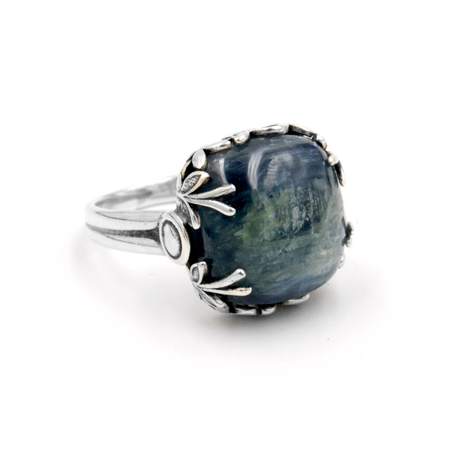 Silver ring with kyanite
