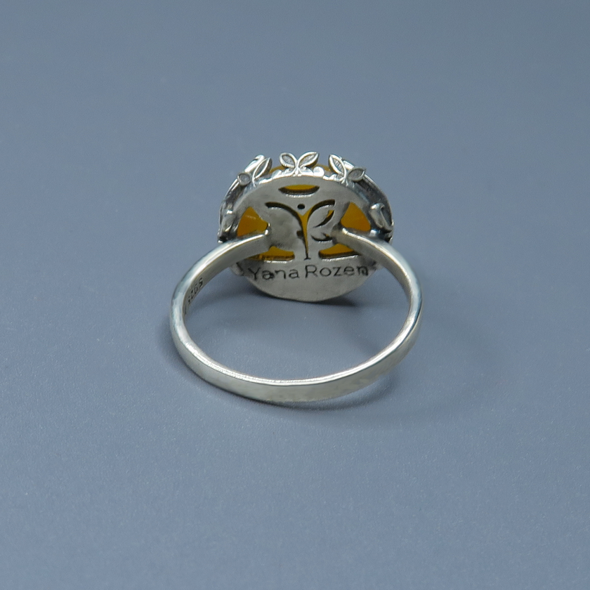 Silver ring with yellow agate stone