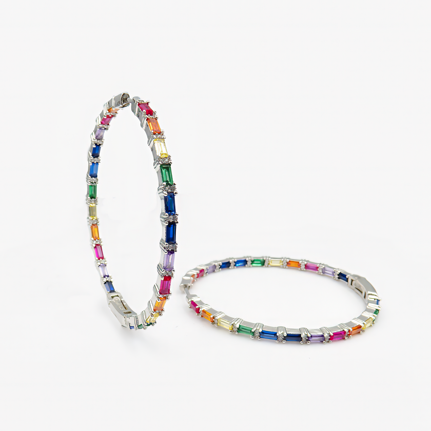 עגילי חישוק עדינים עם שיבוץ מדויק של זירקוניה צבעונית, בגוונים מתחלפים ומעודנים – ורוד בהיר, תכלת, ירקרק וזהב. השילוב בין הפשטות של החישוק לנצנוץ של הקריסטלים יוצר תכשיט שהוא גם יומיומי וגם מיוחד. מתאים לנשים שמעריכות פרטים קטנים בעיצוב.
#עגילים_קלאסיים_עם_טוויסט #חישוקי_זהב_עם_זירקוניה #תכשיטים_מעודנים #סטייל_נקי_ונשי #עגילים_מתנה_מושלמת