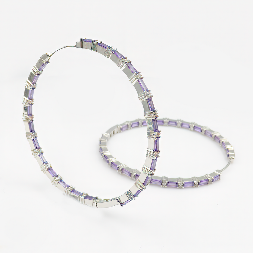 עגילי חישוק גדולים לנשים שמחפשות תכשיט עם נוכחות. משובצים בזירקוניה בגוון אמטיסט – צבע סגול עמוק המסמל אינטואיציה, רוגע וסטייל אישי מובהק. מתאימים לאירועים חגיגיים, לערב רומנטי או כמתנה מעוצבת עם טאץ' נשי מיוחד.
#עגילים_בגווני_סגול #אמטיסט_בעגילים #תכשיטי_ערב_מהודרים #חישוקי_סטייטמנט #עגילים_לאישה_המודרנית #צבעים_של_עוצמה