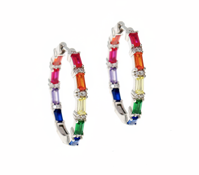 עגילים עגולים יוקרתיים עם שיבוץ זירקוניה בגווני מולטיקולור רך – תכלת, סגול בהיר, ורדרד וזהוב – שמעניקים לתכשיט מראה זוהר אך הרמוני. מתאימים ליום ולערב, לעבודה, למסיבה או כשאת פשוט רוצה להרגיש מיוחדת. מושלמים לנשים שאוהבות פריטים שלא צריך להסביר – הם מדברים בעד עצמם.
#עגילים_ליום_ולערב #תכשיטים_בצבעים_עדינים #עגילי_חישוק_מיוחדים #אופנה_צבעונית #סטייל_נשי_מודרני #זירקוניה_יוקרתית #עגילים_עם_אופי