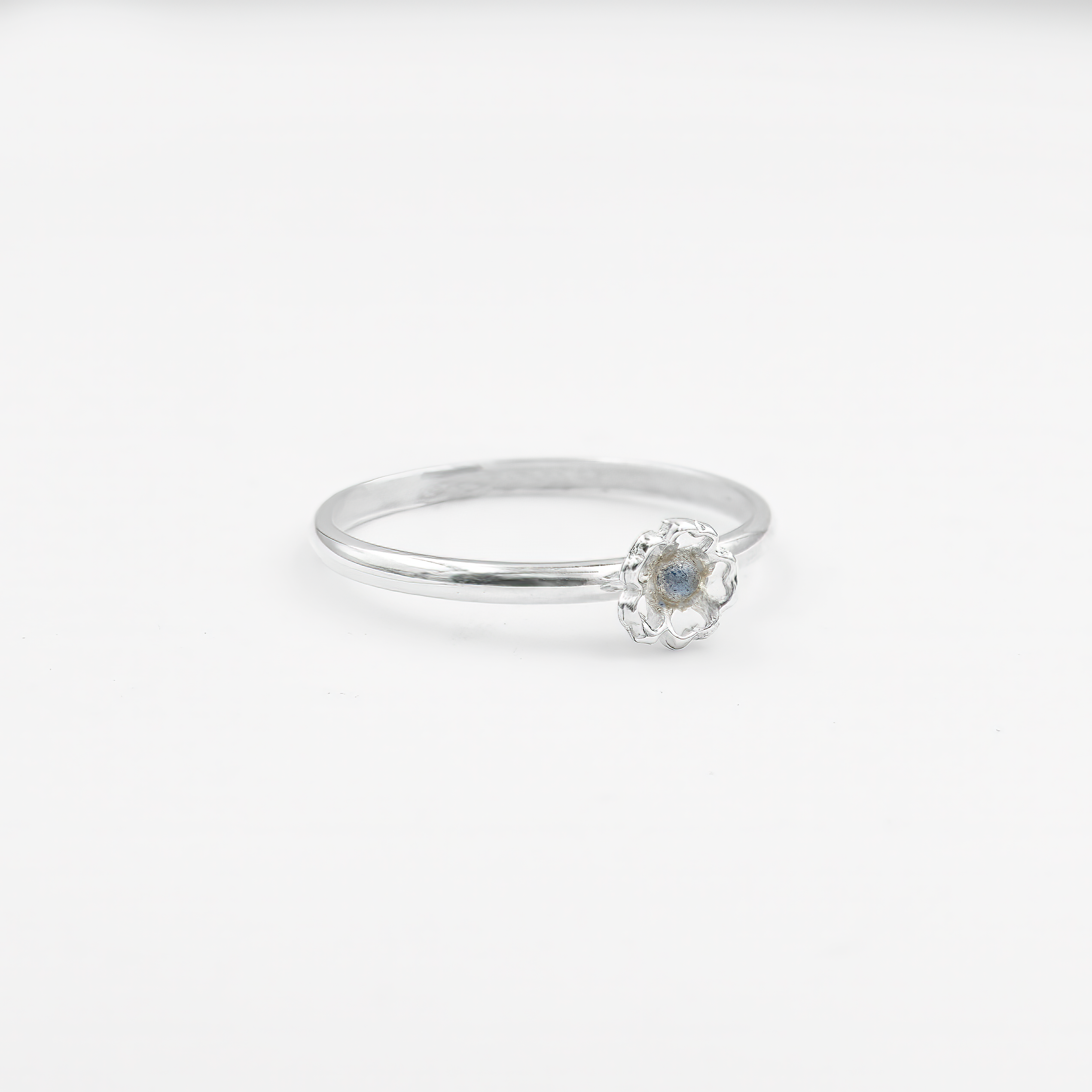 טבעת כסף עם לברדורייט