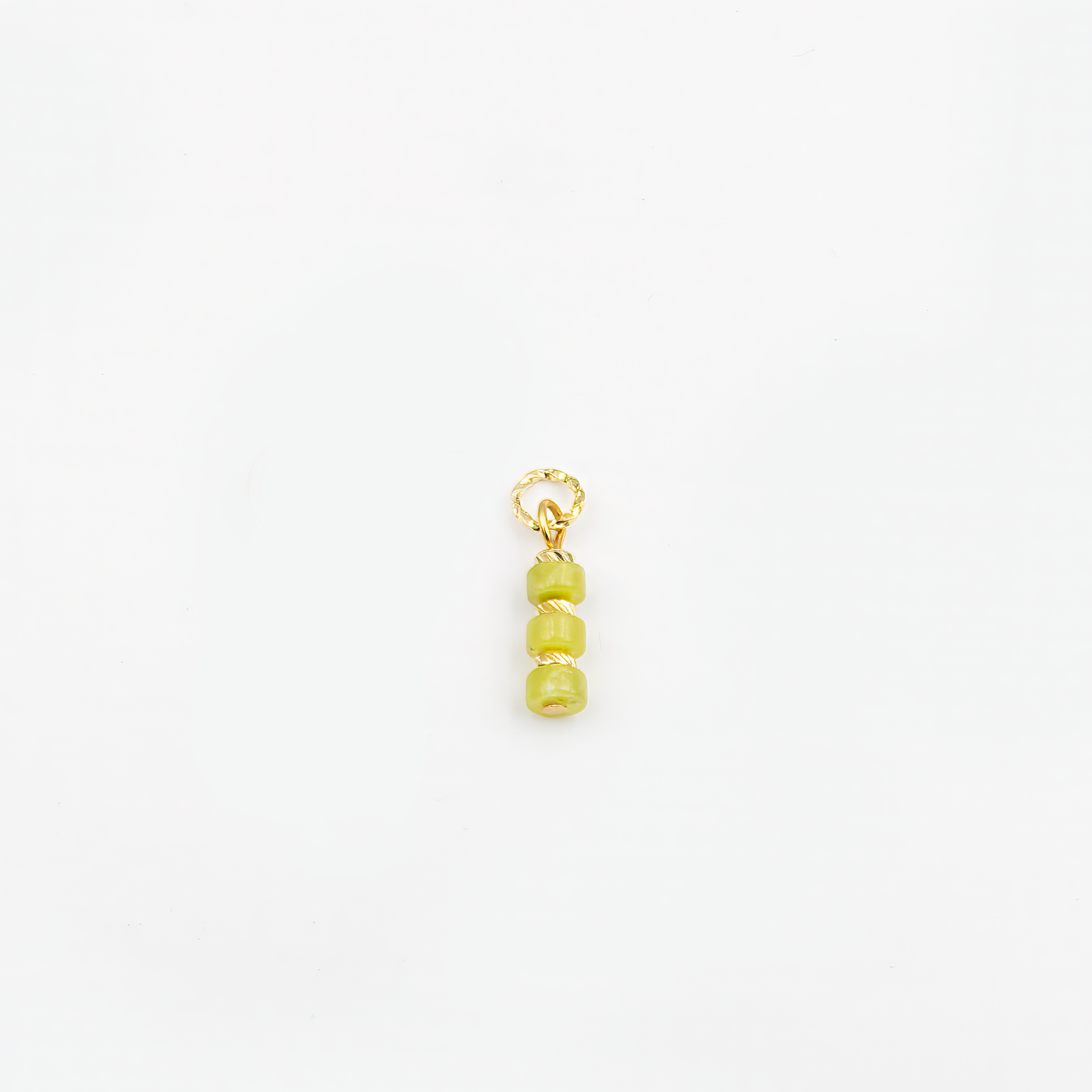 צ'ארם עם אבני כריזולייט