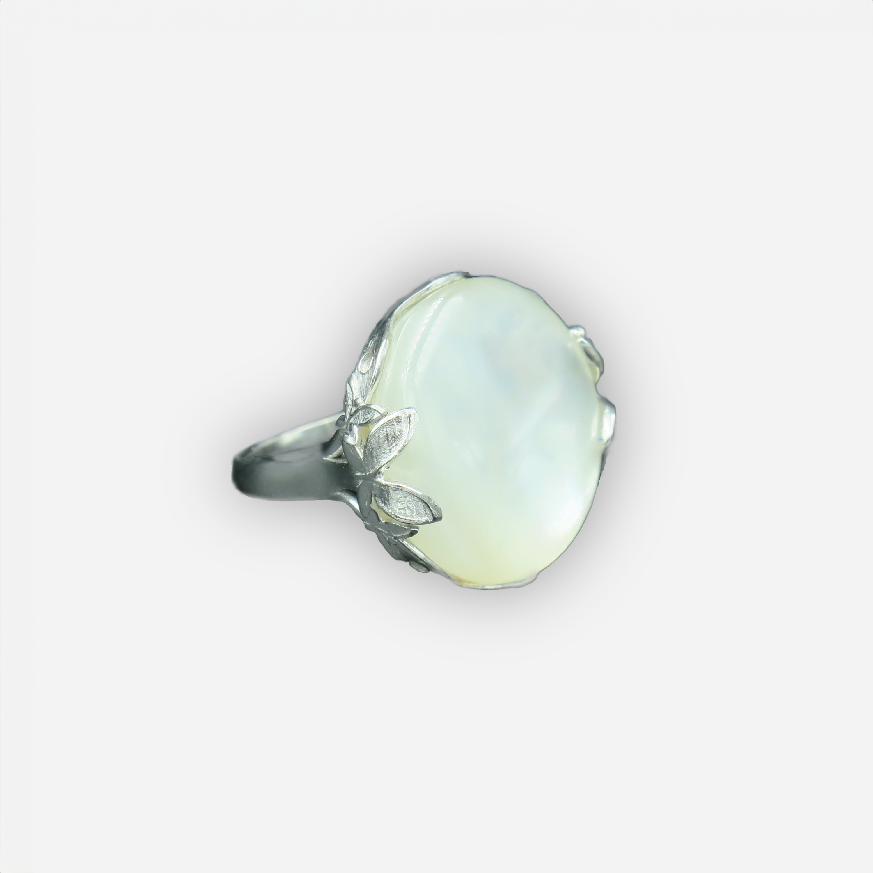 טבעת כסף עם אם פנינה לבנה טבעי