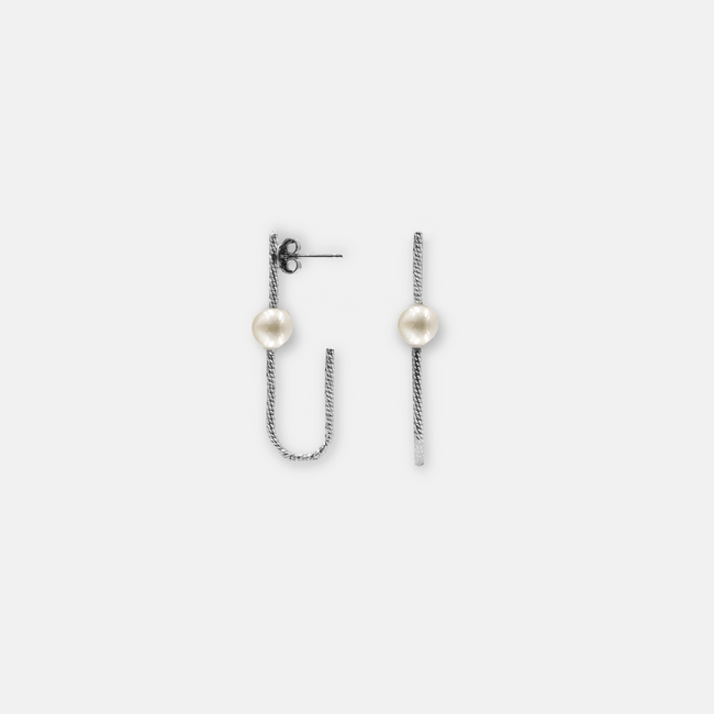 Earrings designed with pearl