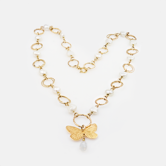 Pearl necklace with butterfly
