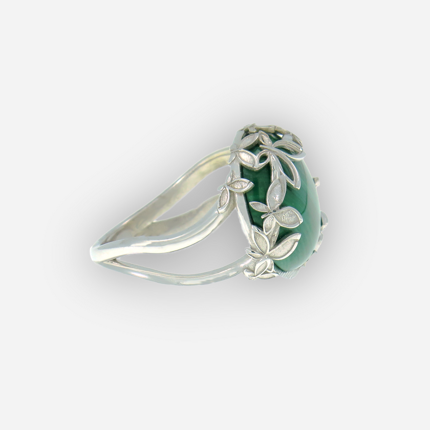 טבעת כסף עם מלאכיט טבעי