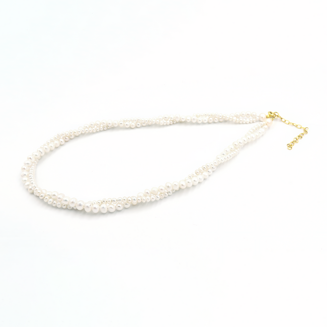 Classic pearl necklace