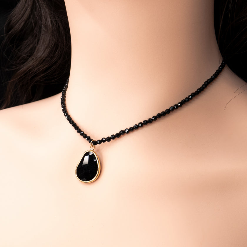 Onyx necklace with a designed pendant