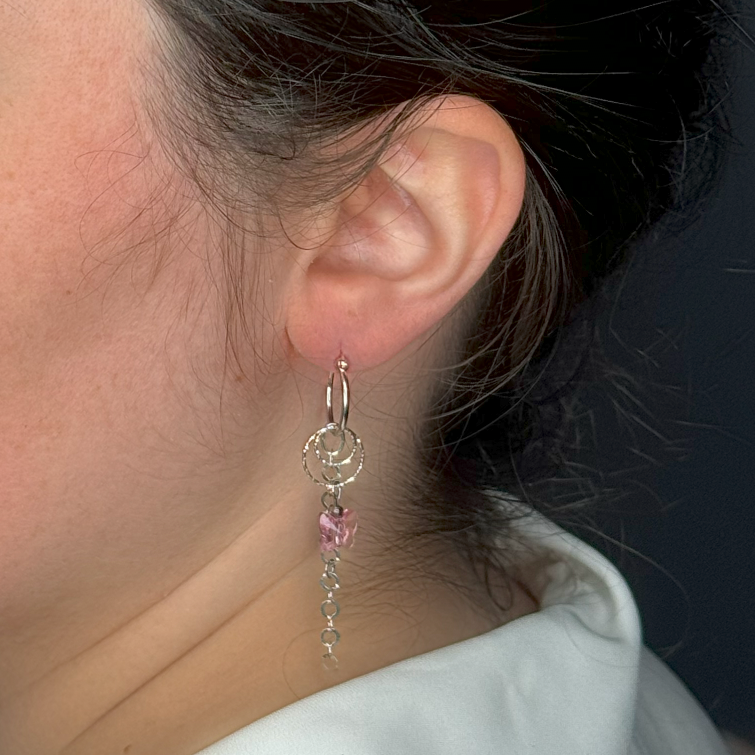 Carol עגילי חישוק עם 4 צ'ארמים