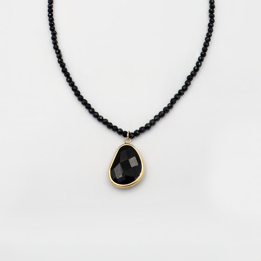 Onyx necklace with a designed pendant