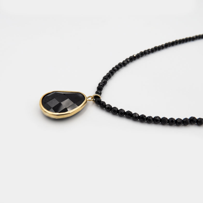 Onyx necklace with a designed pendant