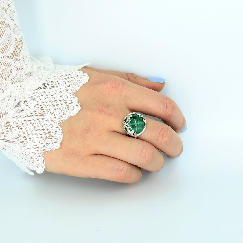 טבעת כסף עם מלאכיט טבעי