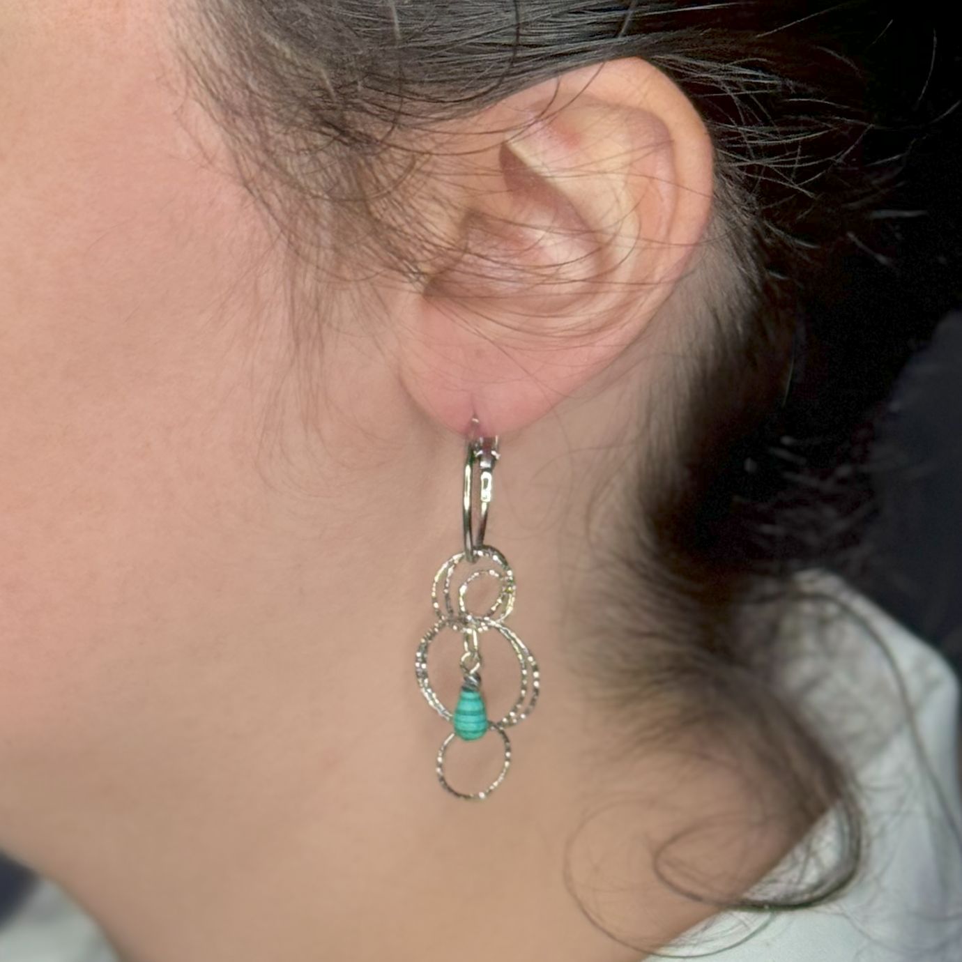 Candy עגילי חישוק עם 4 צ'ארמים