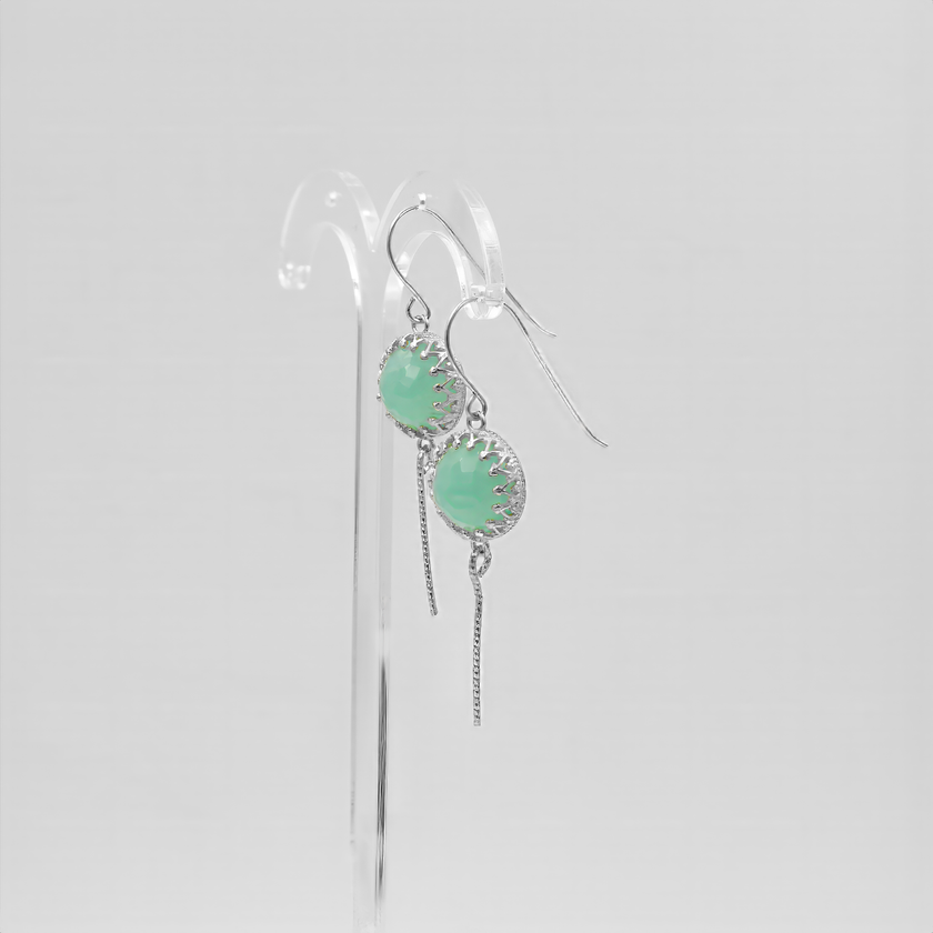 עגילים קלילים שמתאימים לכל יום – עם גוון ירוק Apple Green שמוסיף טאץ' ייחודי ומרענן. אידיאליים למראה טבעי עם קריצה צבעונית.
#עגילים_ליום_יום #ירוק_עדין #אופליט_טבעי #עגילים_נשיים_פשוטים #עגילים_עם_אופי