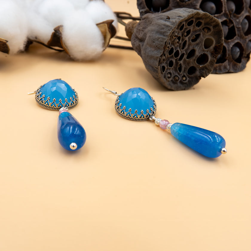 עגילים תלוים מכסף עם אופליט ואגת כחולים