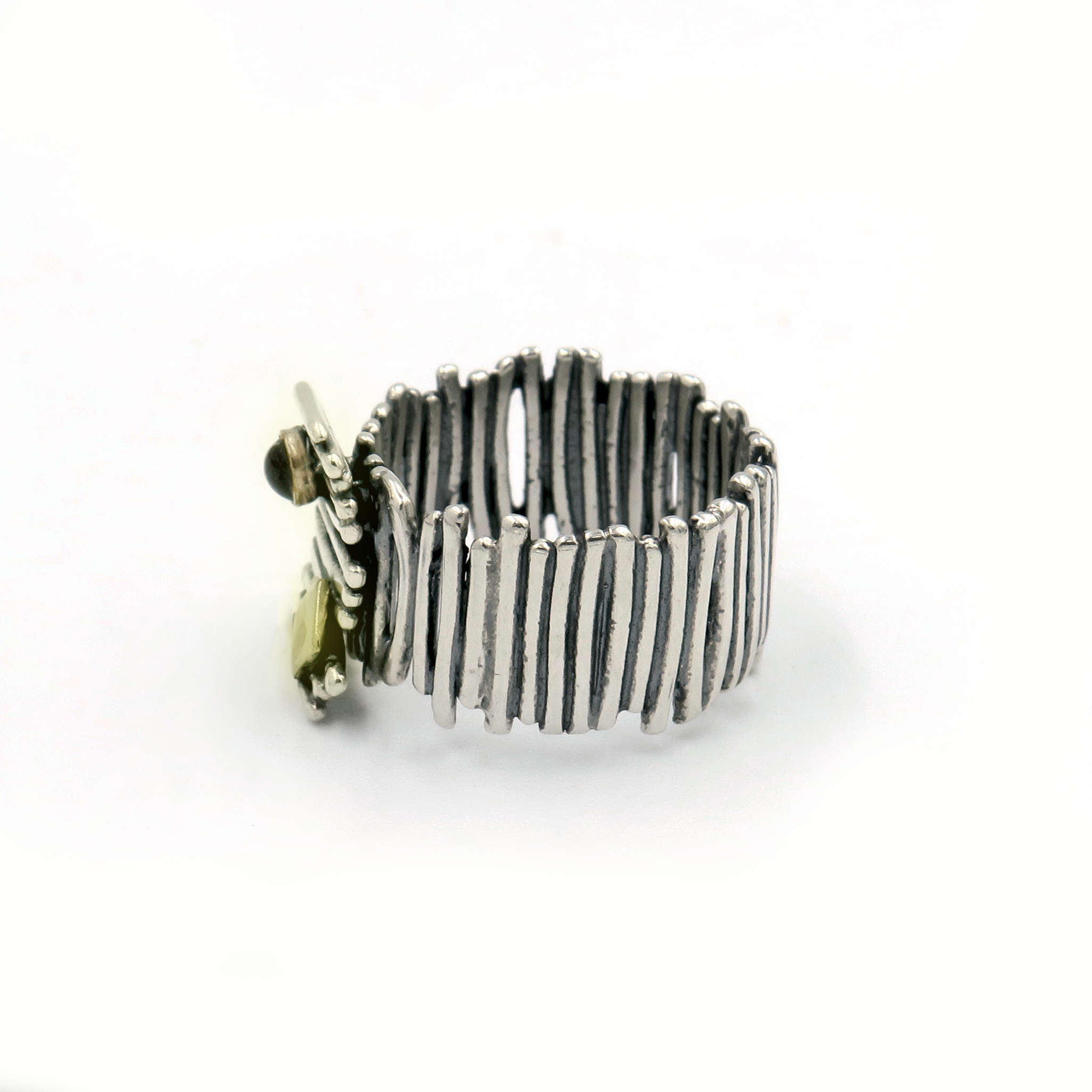 טבעת כסף עם אבן גארנט