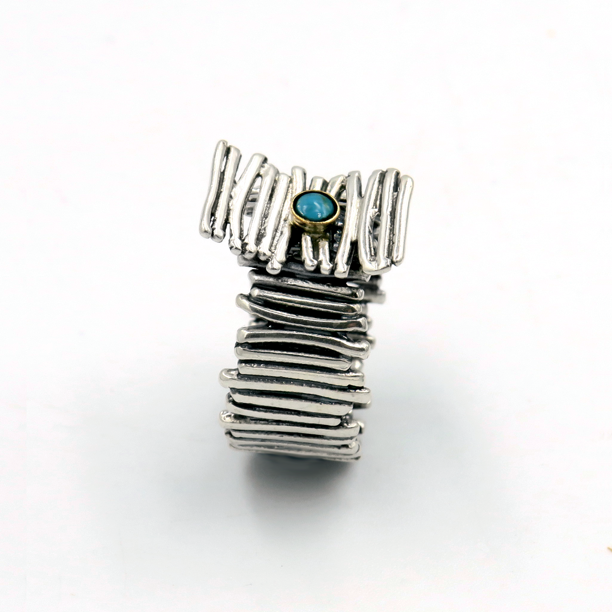 טבעת כסף עם אבן טורקיז