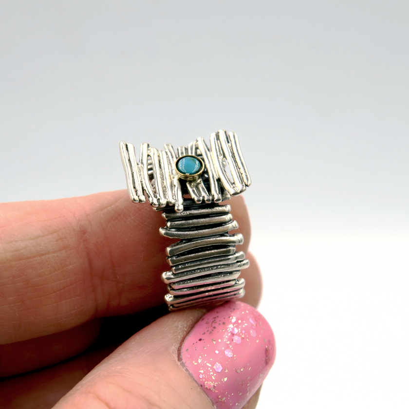 טבעת כסף עם אבן טורקיז
