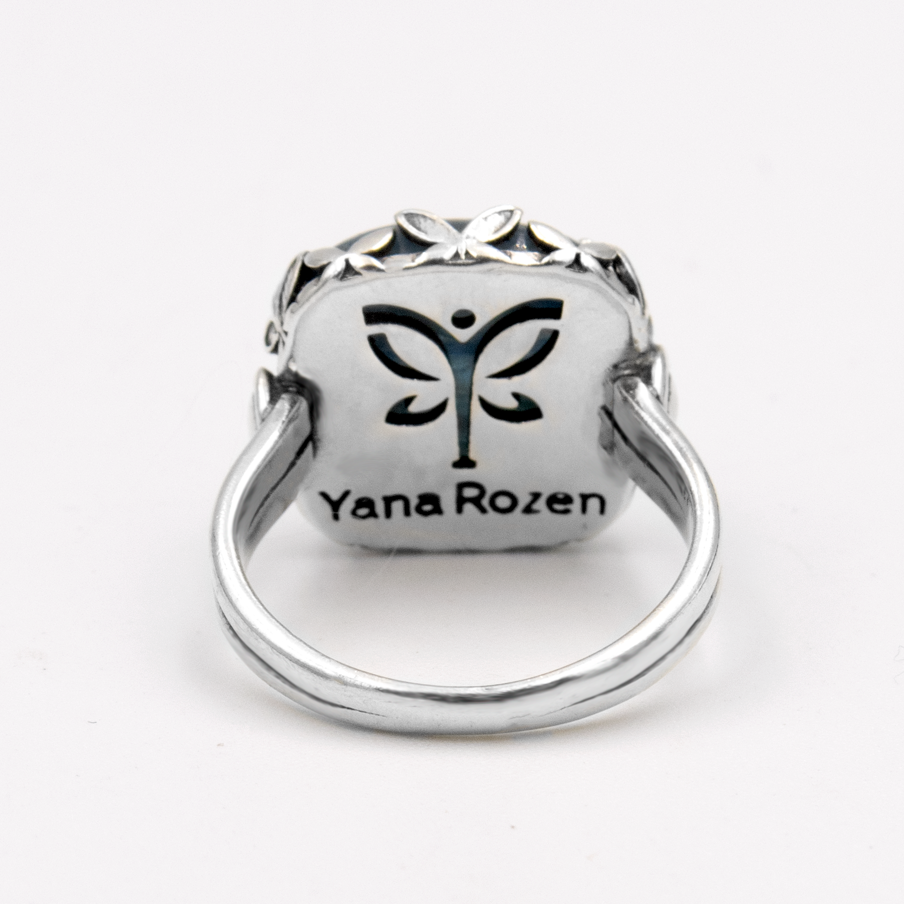 טבעת כסף עם קיאנייט