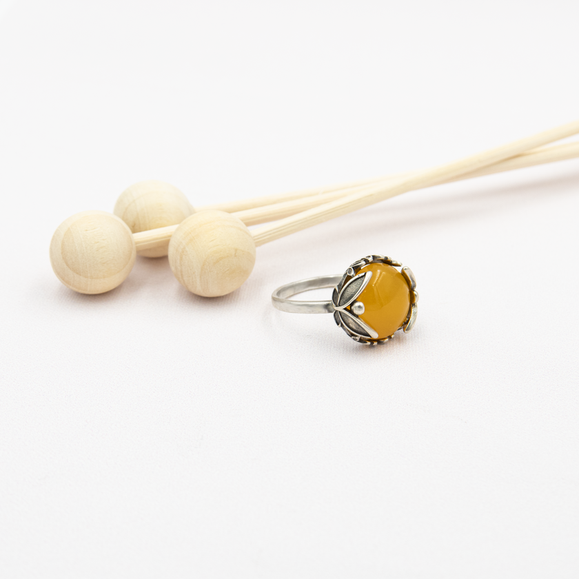 טבעת כסף בשלוב אבן אגת צהובה