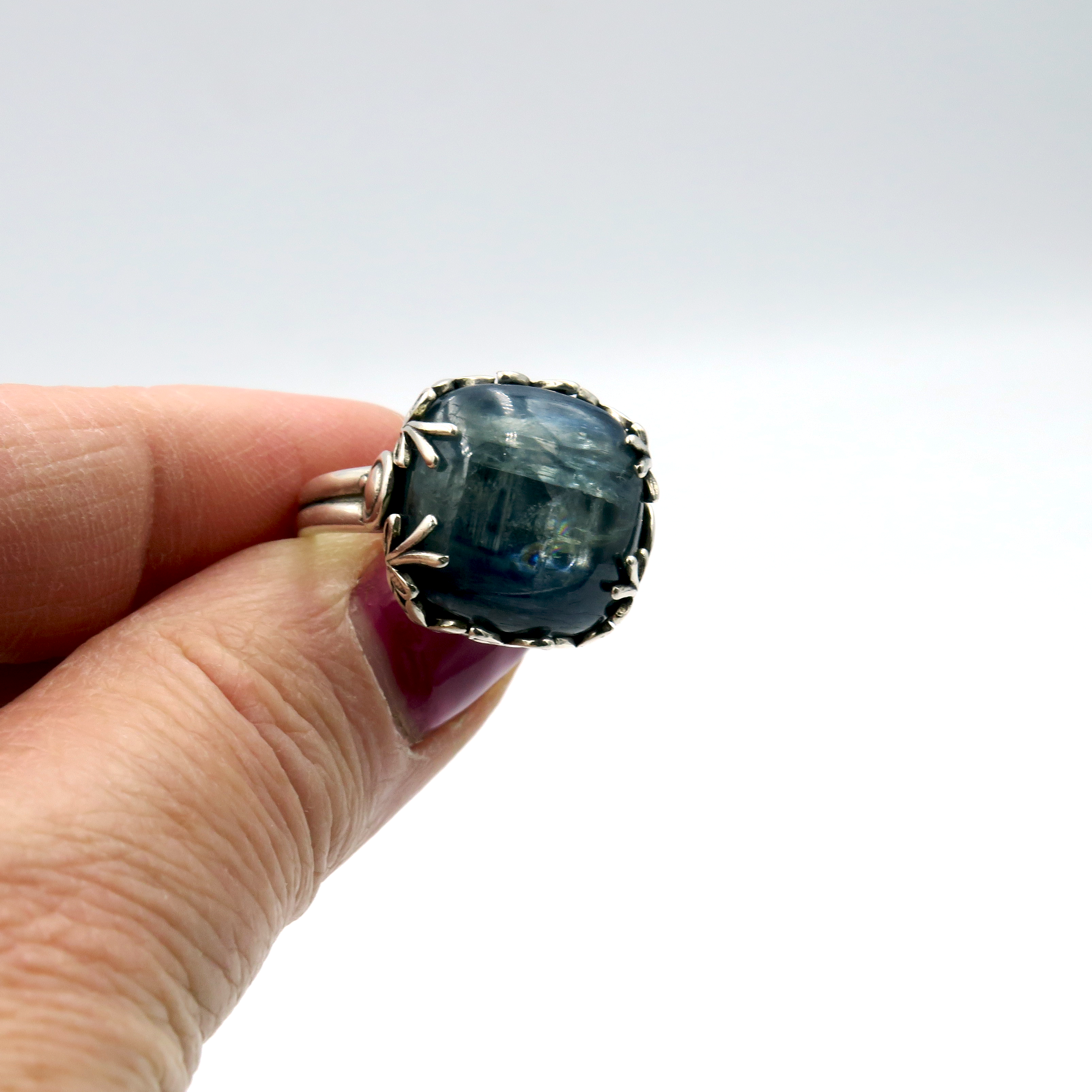 טבעת כסף עם קיאנייט