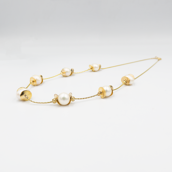 Delicate pearl necklace