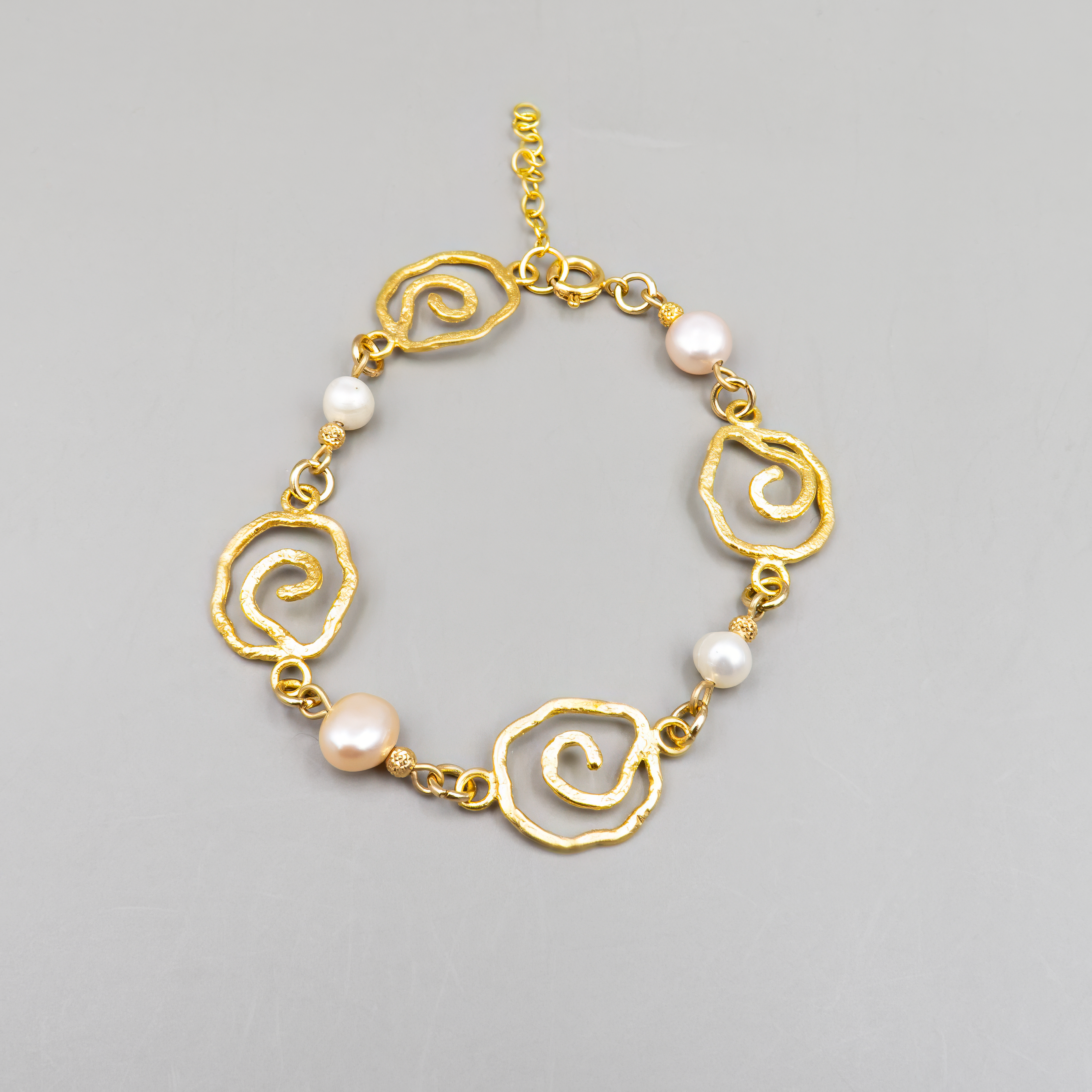 צמיד עם פנינה לבנה