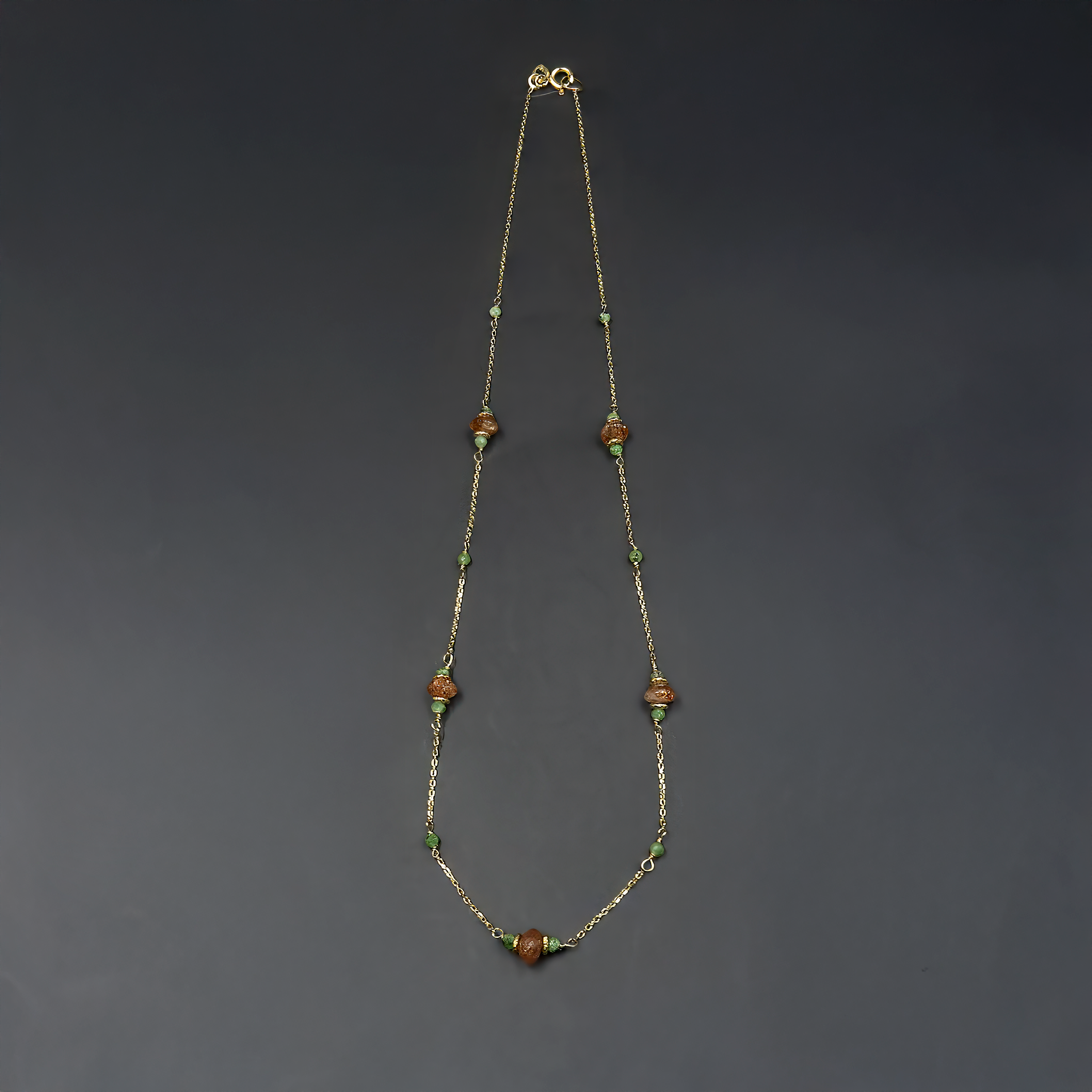 שרשרת זהב 14 קראט עם סנסטון ורובי זוייסייט