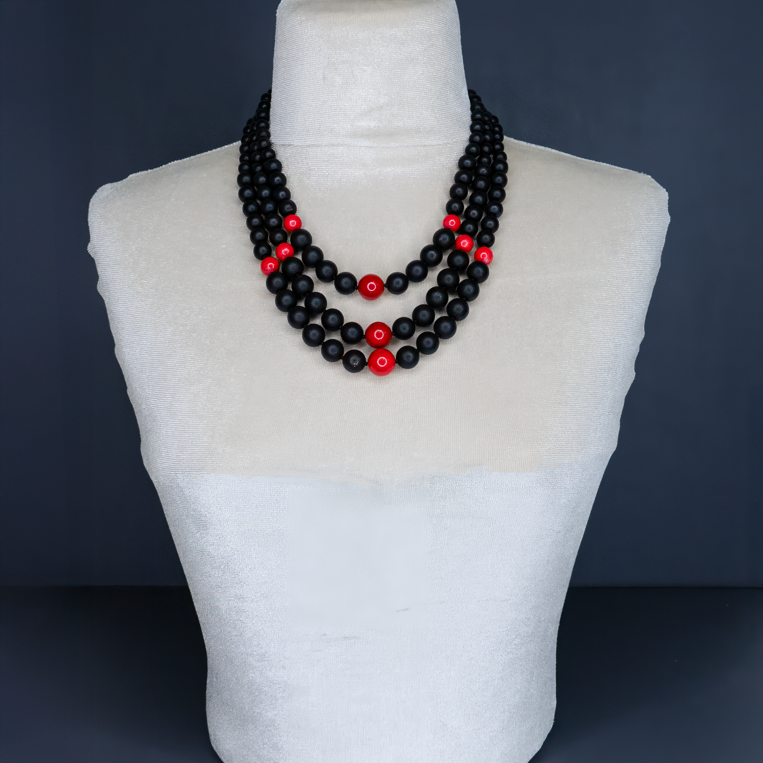 שרשרת אגט שחור ואלמוג