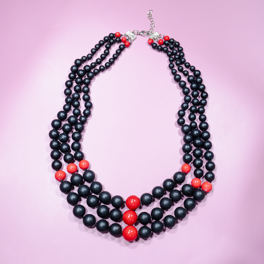 שרשרת אגט שחור ואלמוג