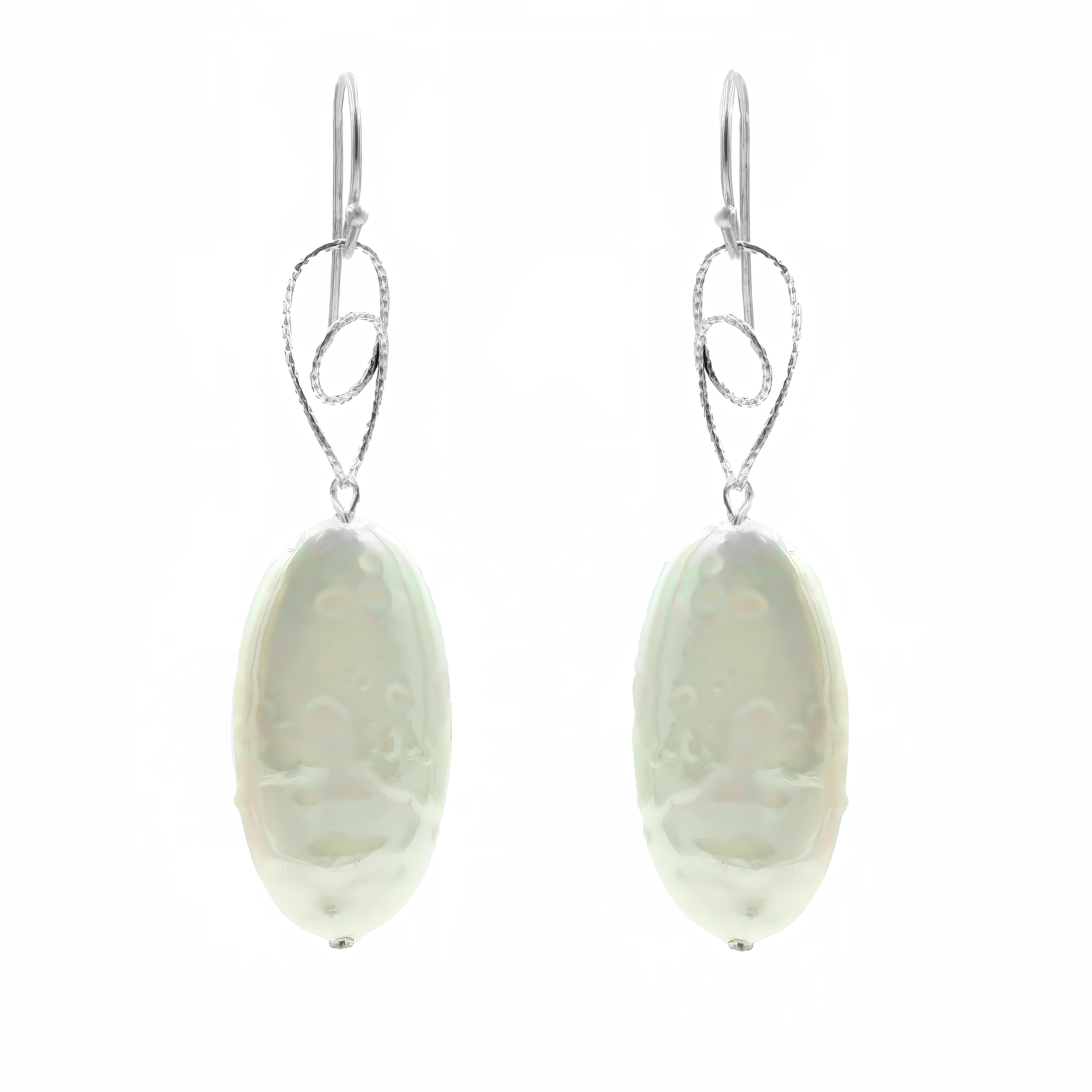 Silver earrings with oval pearl