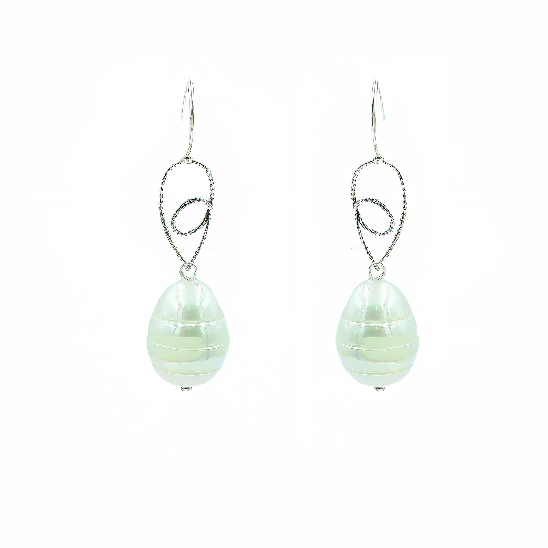 Silver earrings with a pearl in the shape of a drop