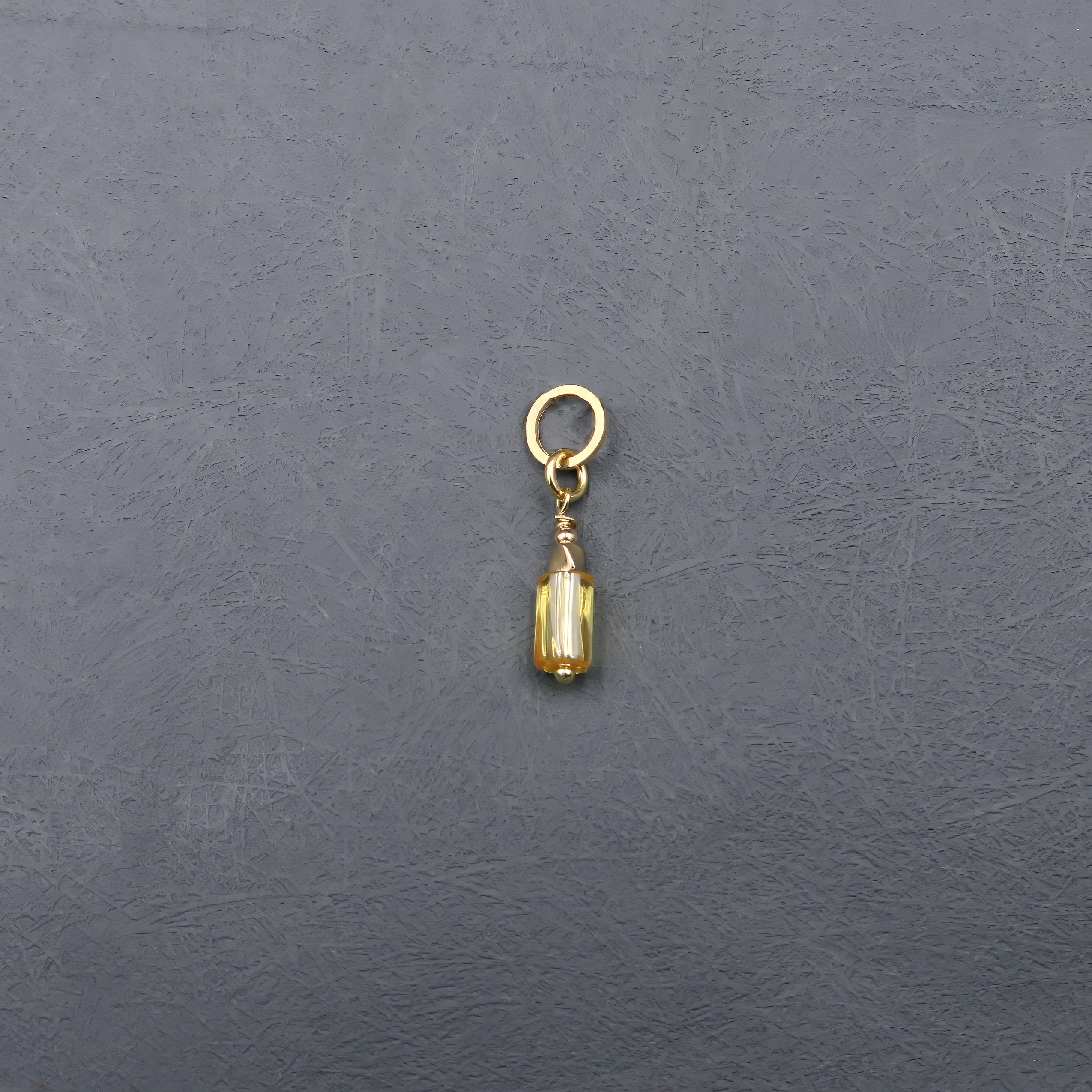 צ'ארם קריסטל בגוון סיטרין