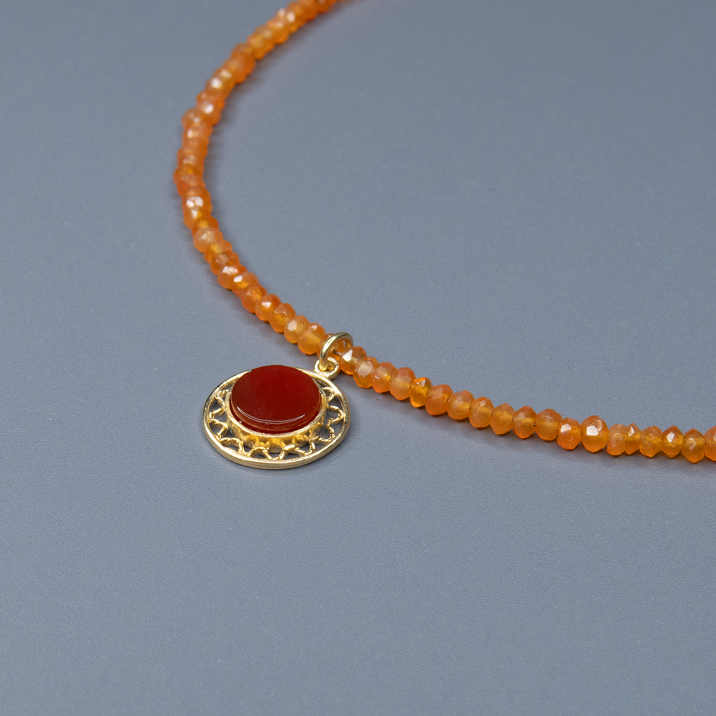 שרשרת קרנליאן עם תליון