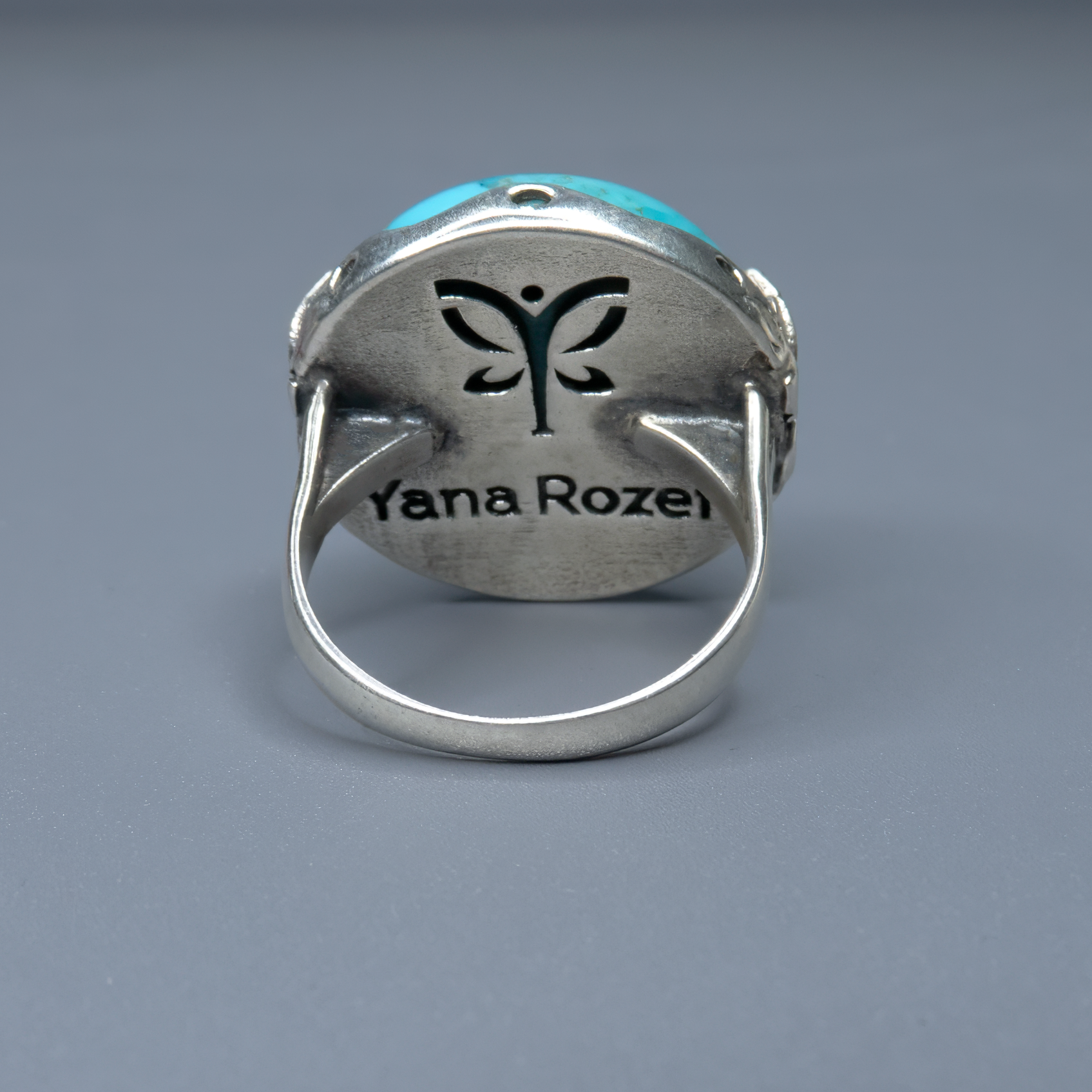 טבעת כסף משובצת באבן אילת