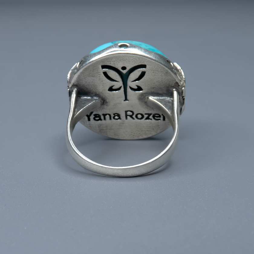 טבעת כסף משובצת באבן אילת