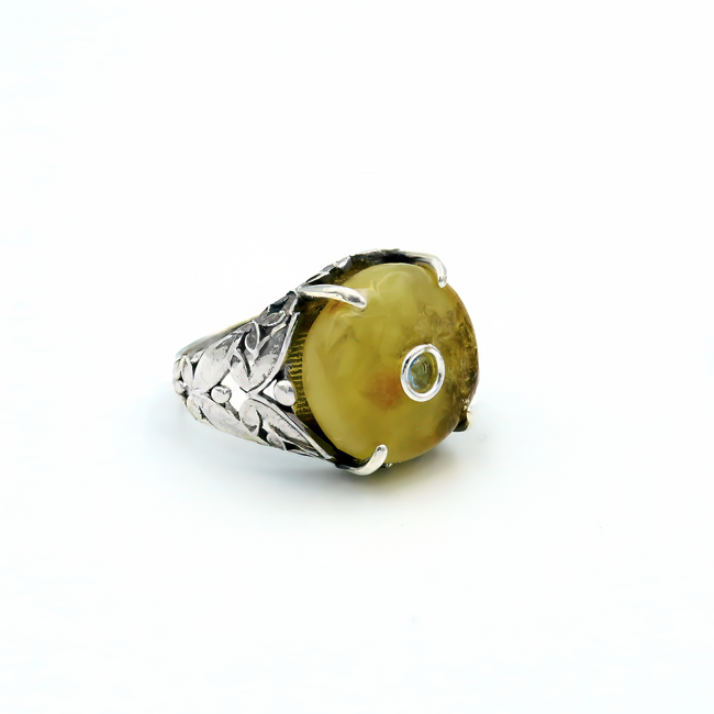 Silver ring with yellow agate stone