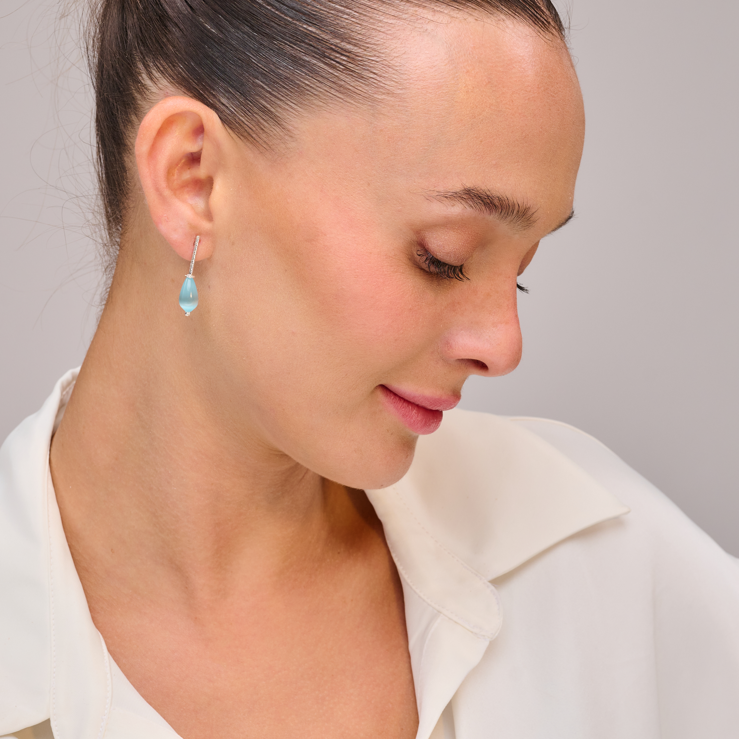 עגילי זהב עם אופליט תכלת