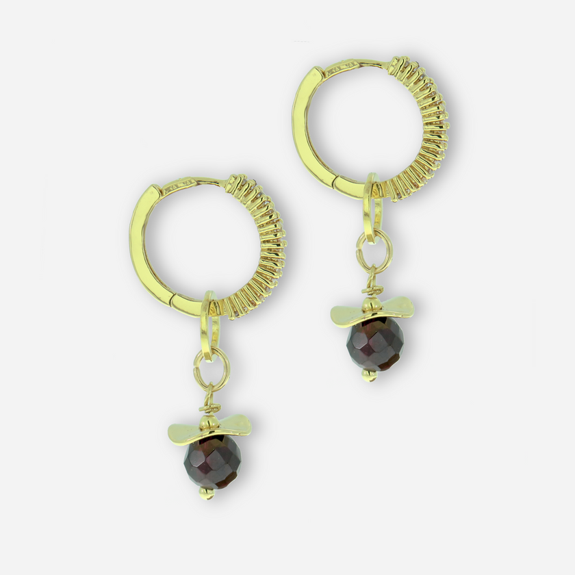 Jill עגילים עם צ'ארם גארנט