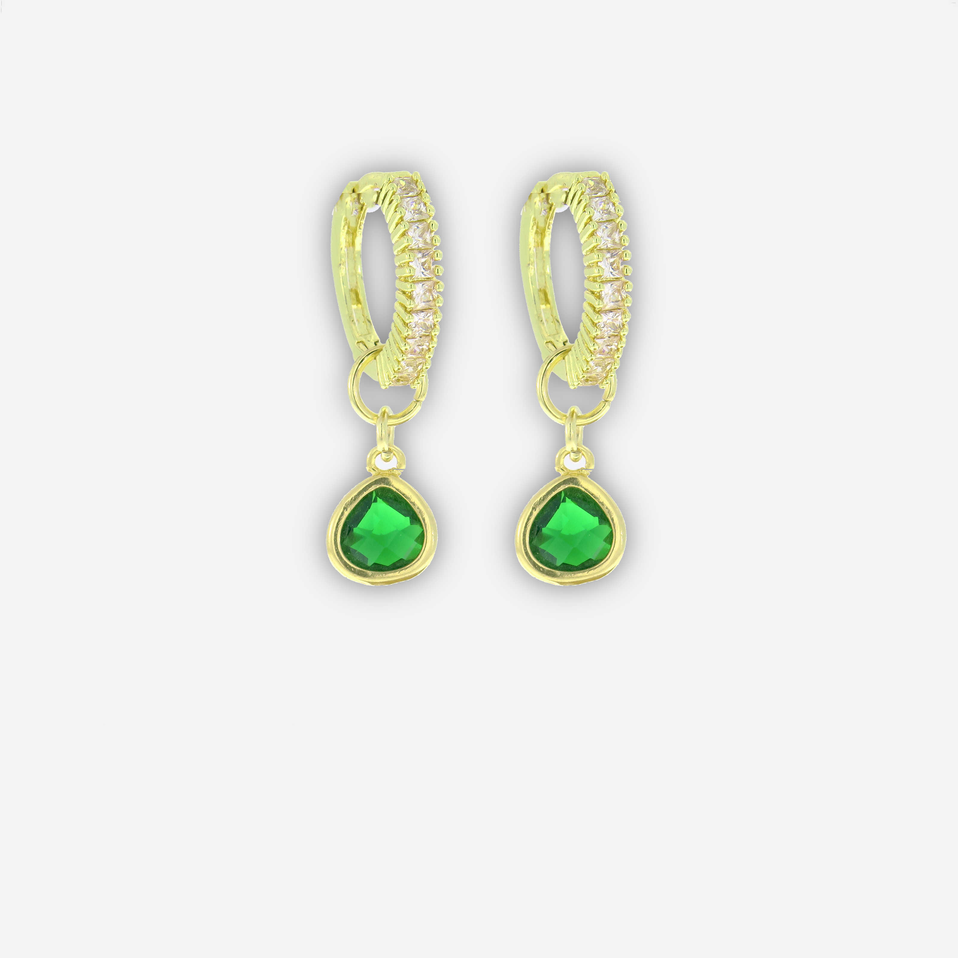 Irene סט עגילים עם צ'ארמים ירוקים